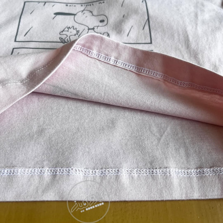 جزئیات ست تیشرت شلوارک اسپرت طرح اسنوپی جنس نخ و پنبه