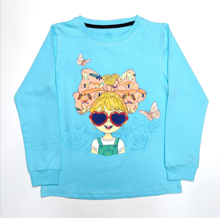 بلوز ست آبی رنگ دخترک عینکی